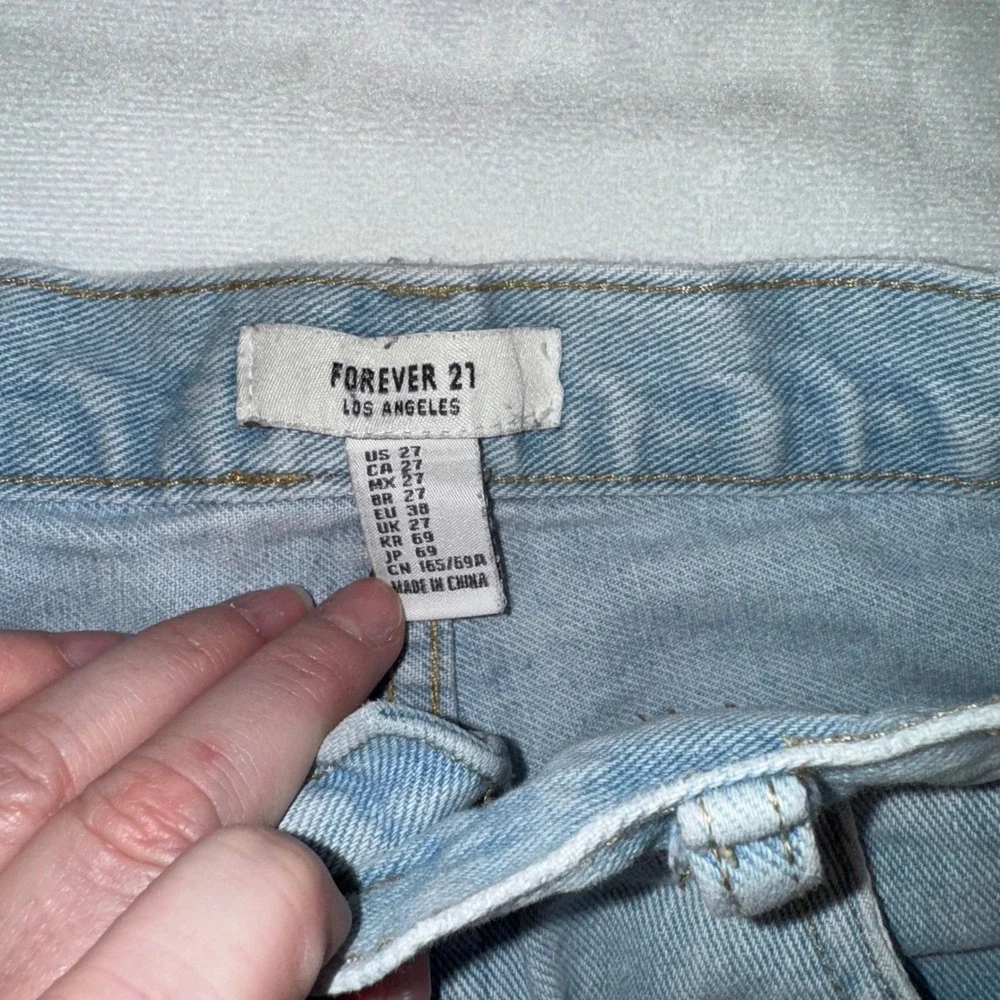 Forever 21 Light Wash‎ Denim Shorts Size 27 Button Fly Casual Cute